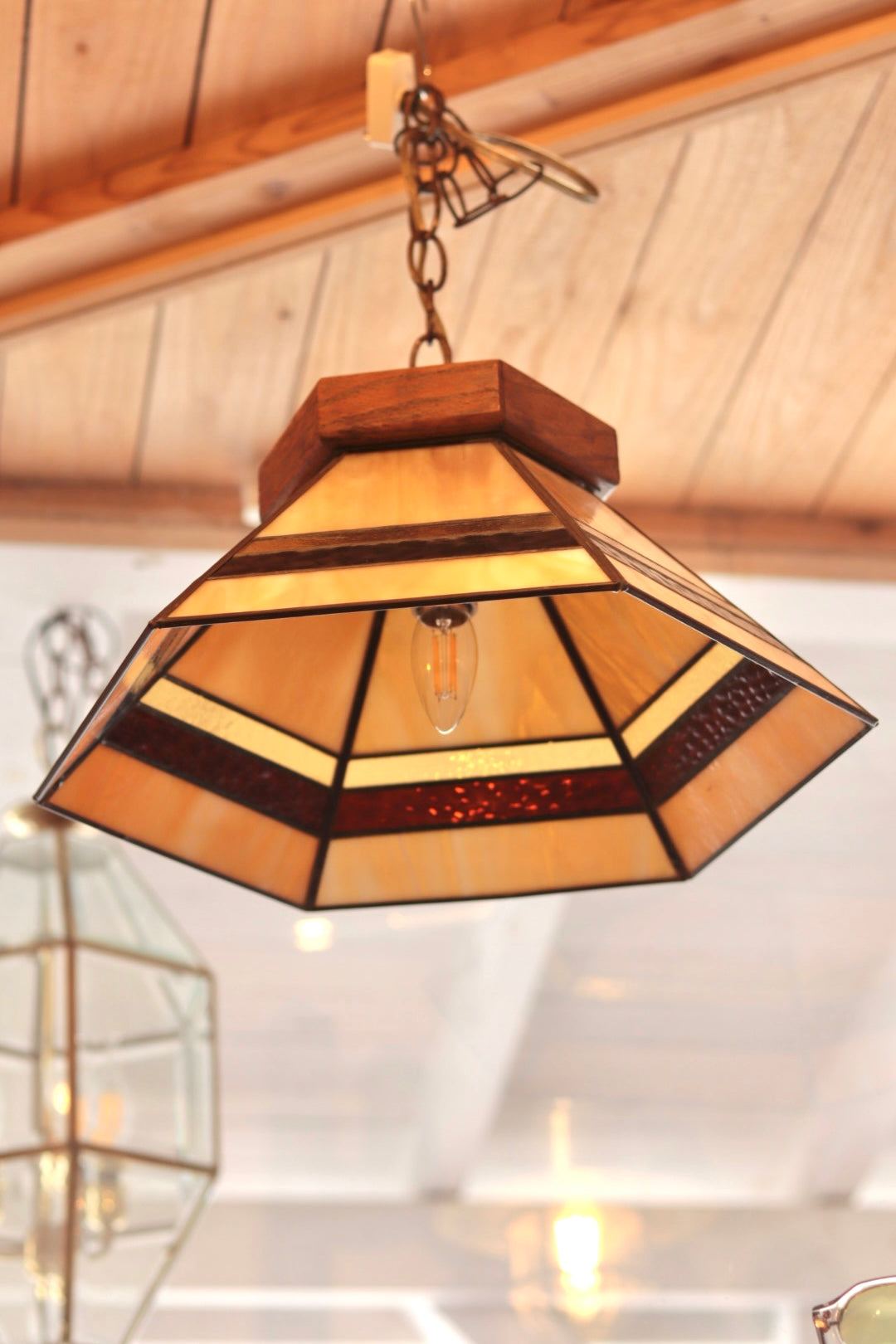 Pendant light