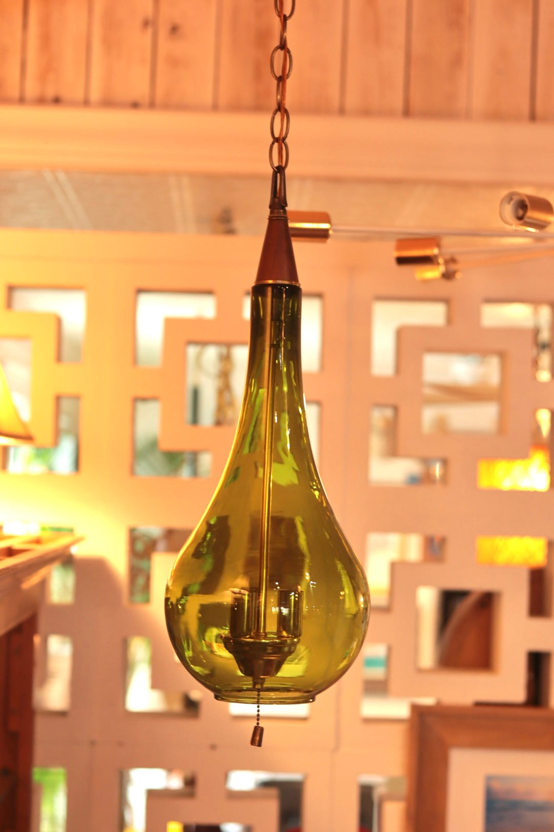 Pendant light